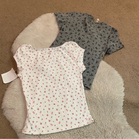 Floral Short Sleeve Fitted Tee Bundle - Picture 4 of 6